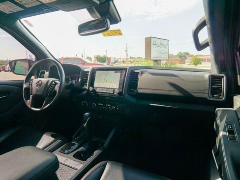 Used 2022 Nissan Frontier PRO-4X w/ Pro-4X Premium Package AWD/4WD image 14