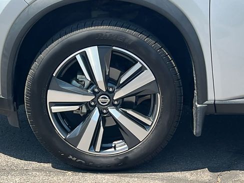Used 2021 Nissan Rogue SL w/ Premium Package AWD/4WD image 9