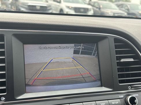 Used 2017 Hyundai Elantra Value Edition w/ Cargo Package FWD image 24