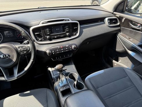 Used 2016 Kia Sorento AWD w/ LX Convenience Package image 21
