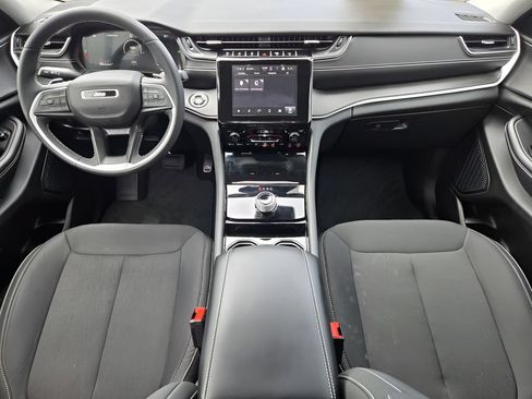 Used 2023 Jeep Grand Cherokee L Laredo w/ Luxury Tech Group I AWD/4WD image 18