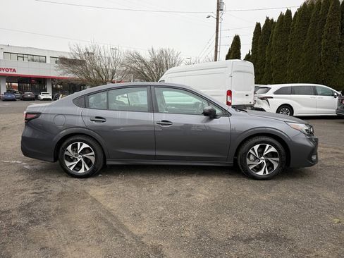Used 2025 Subaru Legacy Premium image 11