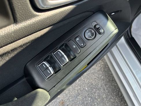 Used 2025 Honda Civic Sport image 17