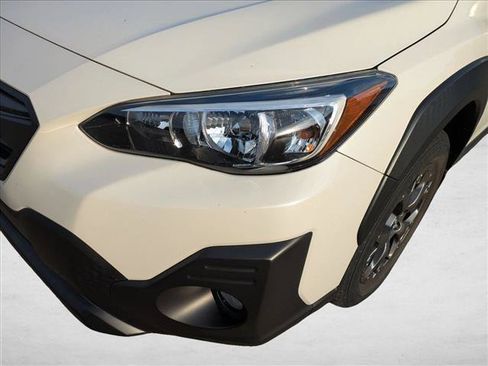Used 2021 Subaru Crosstrek 2.5i Sport w/ Moonroof Package AWD/4WD image 9