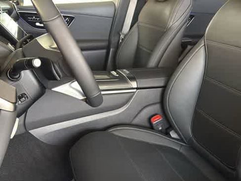 Used 2025 Mercedes-Benz GLC 300 GLC 300 image 26