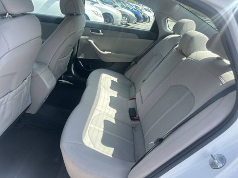 Used 2016 Hyundai Sonata SE FWD image 15
