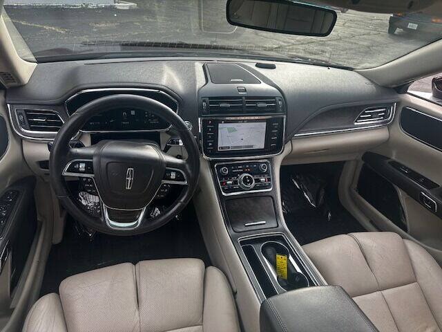 Used 2017 Lincoln Continental Select FWD image 11