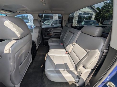 Used 2015 GMC Sierra 2500 SLT w/ Duramax Plus Package AWD/4WD image 17