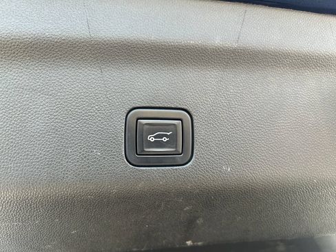 Used 2022 Chevrolet Tahoe LT w/ Luxury Package AWD/4WD image 30
