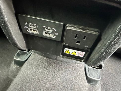 Used 2023 Jeep Cherokee Altitude Lux image 15