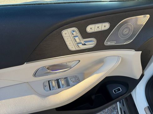 Used 2022 Mercedes-Benz GLS 450 4MATIC image 16