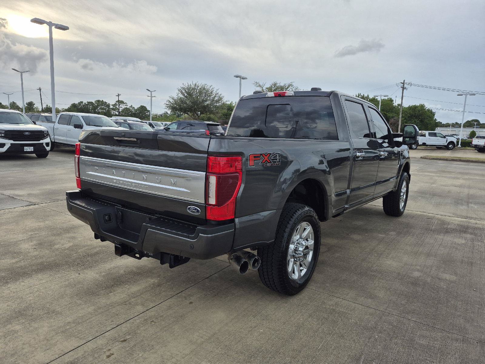 Certified 2020 Ford F250 Platinum w/ FX4 Off-Road Package AWD/4WD image 15