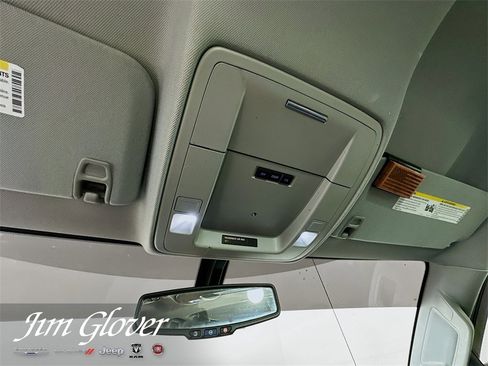 Used 2018 Chevrolet Silverado 1500 Custom w/ Custom Value Package image 31