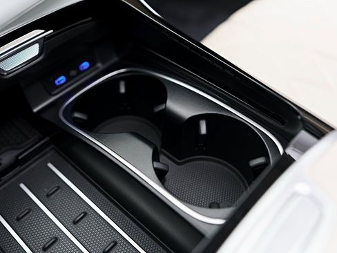 Used 2024 Mercedes-Benz S 580e 4MATIC Sedan image 70