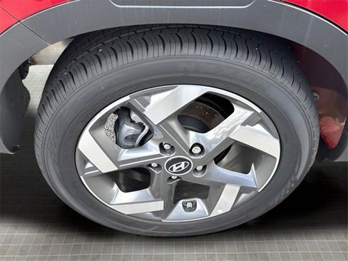 New 2025 Hyundai Venue Limited image 21