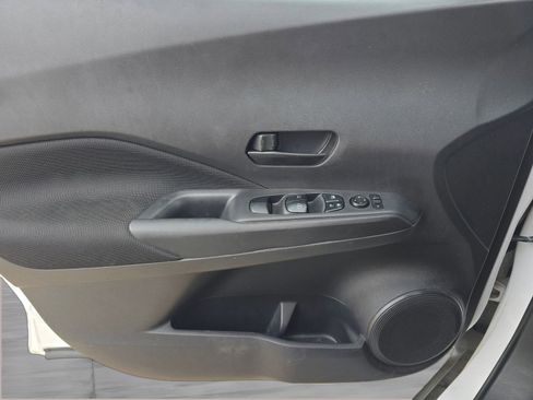 Used 2024 Nissan Kicks SV image 11