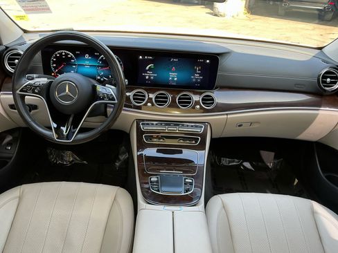 Used 2022 Mercedes-Benz E 350 4MATIC Sedan w/ Driver Assistance Package image 15