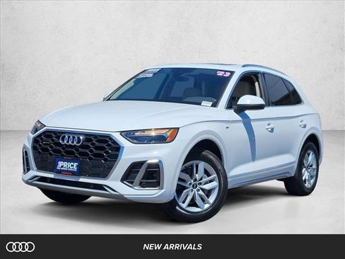 Used 2023 Audi Q5 2.0T Premium w/ Convenience Package AWD/4WD image 1