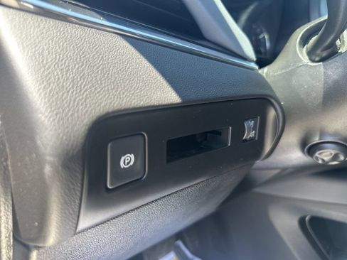 Used 2024 Buick Enclave Premium FWD image 17