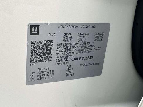 Used 2020 Chevrolet Suburban Premier w/ Premier 6.2L Value Package image 25