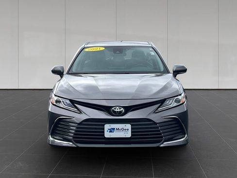 Used 2021 Toyota Camry XLE AWD/4WD image 8