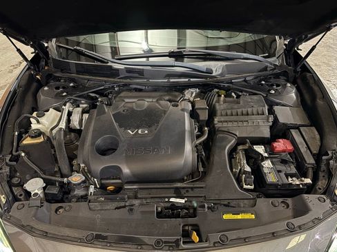 Used 2019 Nissan Maxima SR w/ Premium Package image 13