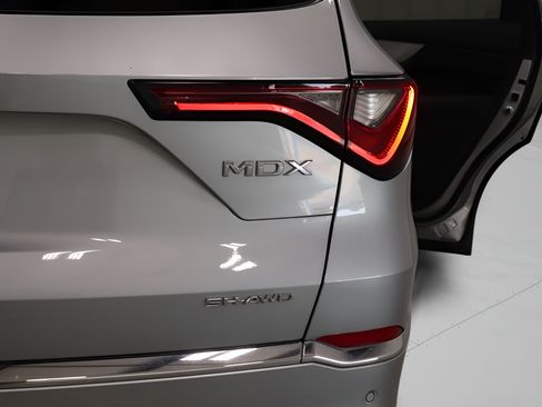 Used 2025 Acura MDX SH-AWD w/ Technology Package image 40