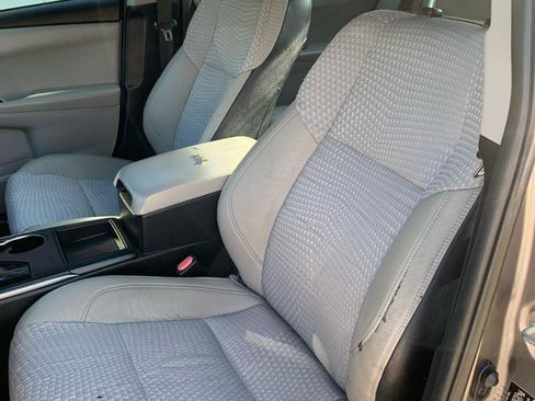 Used 2015 Toyota Camry SE w/ Moonroof Package FWD image 7