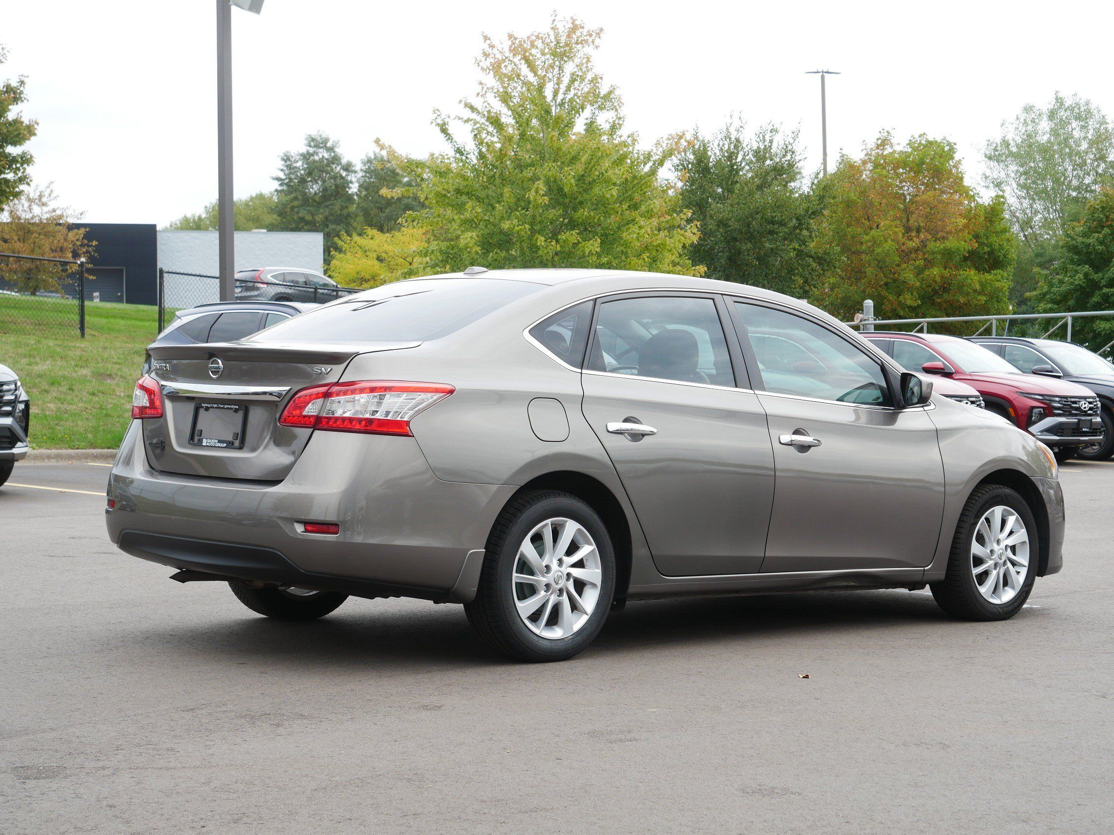 Used 2015 Nissan Sentra SV w/ Style Package FWD image 6