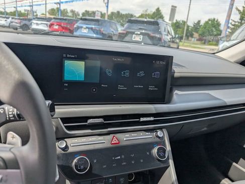 Used 2025 Hyundai Sonata SEL FWD image 20