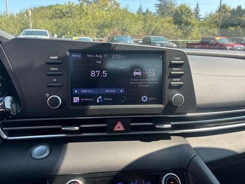 Used 2022 Hyundai Elantra SEL FWD image 20