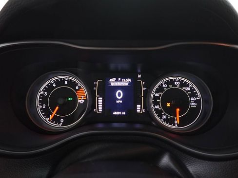 Used 2021 Jeep Cherokee Latitude image 14