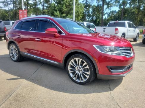Used 2016 Lincoln MKX Reserve w/ Technology Package FWD image 9