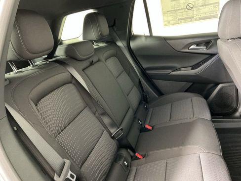 New 2026 Chevrolet Equinox LT AWD/4WD image 8
