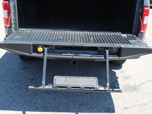 Used 2018 Ford F150 XL w/ Equipment Group 101A Mid AWD/4WD image 9