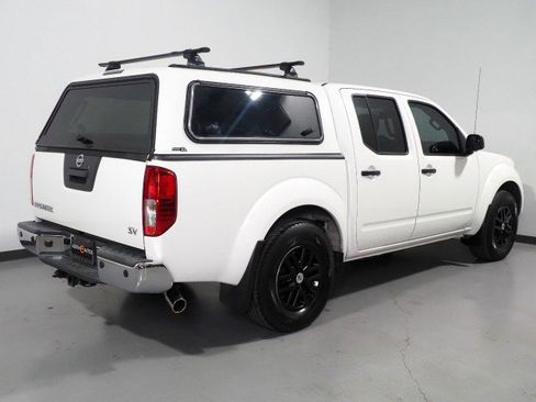 Used 2018 Nissan Frontier SV w/ Value Truck Package image 5