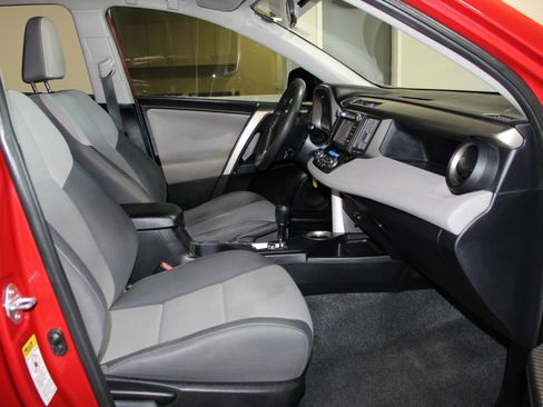 Used 2015 Toyota RAV4 XLE image 26