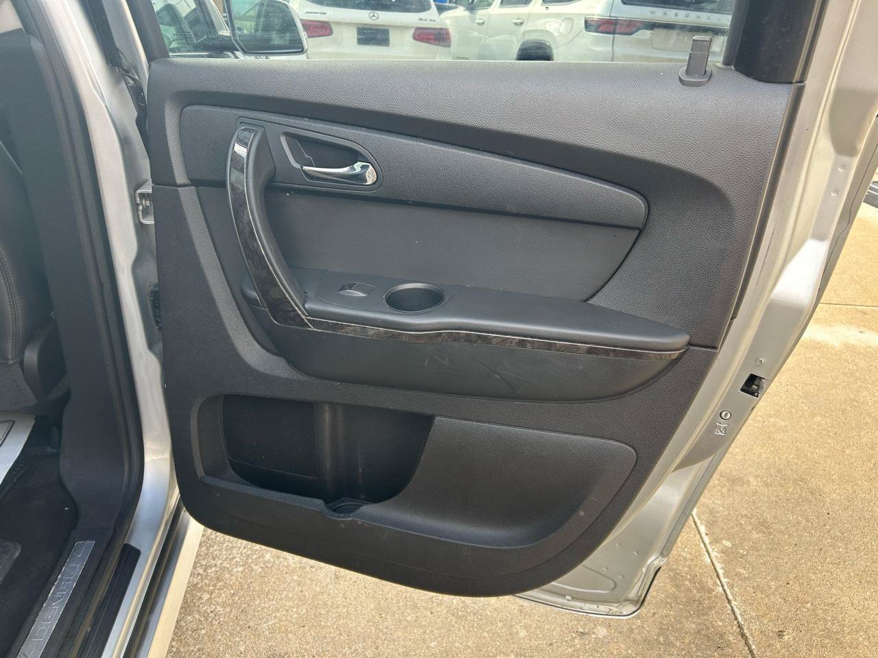 Used 2011 GMC Acadia Denali AWD/4WD image 16