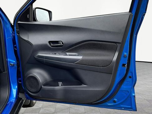 Certified 2025 Nissan Kicks Play S FWD image 27