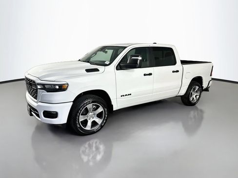 New 2026 RAM 1500 Express AWD/4WD image 3