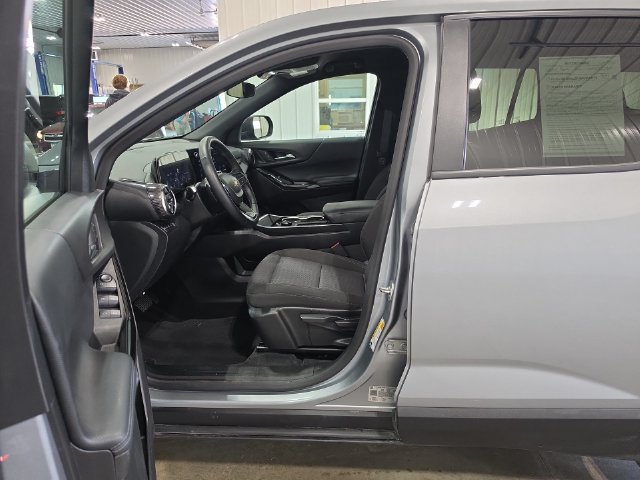 Used 2026 Chevrolet Equinox LT AWD/4WD image 21