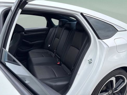 Used 2021 Honda Accord Sport image 32