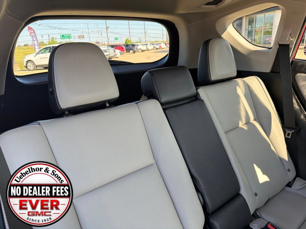 Used 2017 Toyota RAV4 Limited FWD image 5