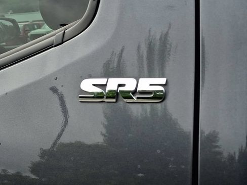 Certified 2023 Toyota Tacoma SR5 AWD/4WD image 31