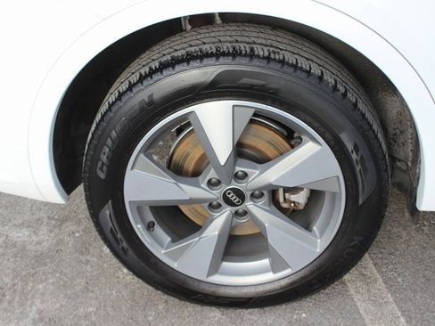 Used 2023 Audi Q5 2.0T Premium image 36