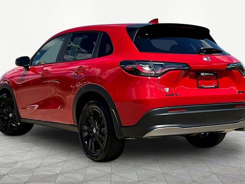 Certified 2026 Honda HR-V Sport image 4