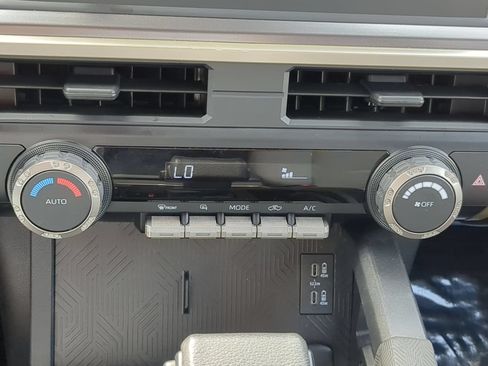Used 2026 Toyota Tacoma TRD Off-Road AWD/4WD image 23