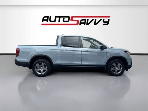 Used 2025 Honda Ridgeline TrailSport image 8