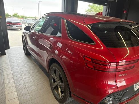 Used 2022 Genesis GV70 3.5T Sport w/ Sport Prestige Package AWD/4WD image 2