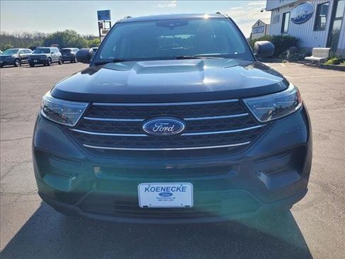 Used 2020 Ford Explorer XLT AWD/4WD image 3